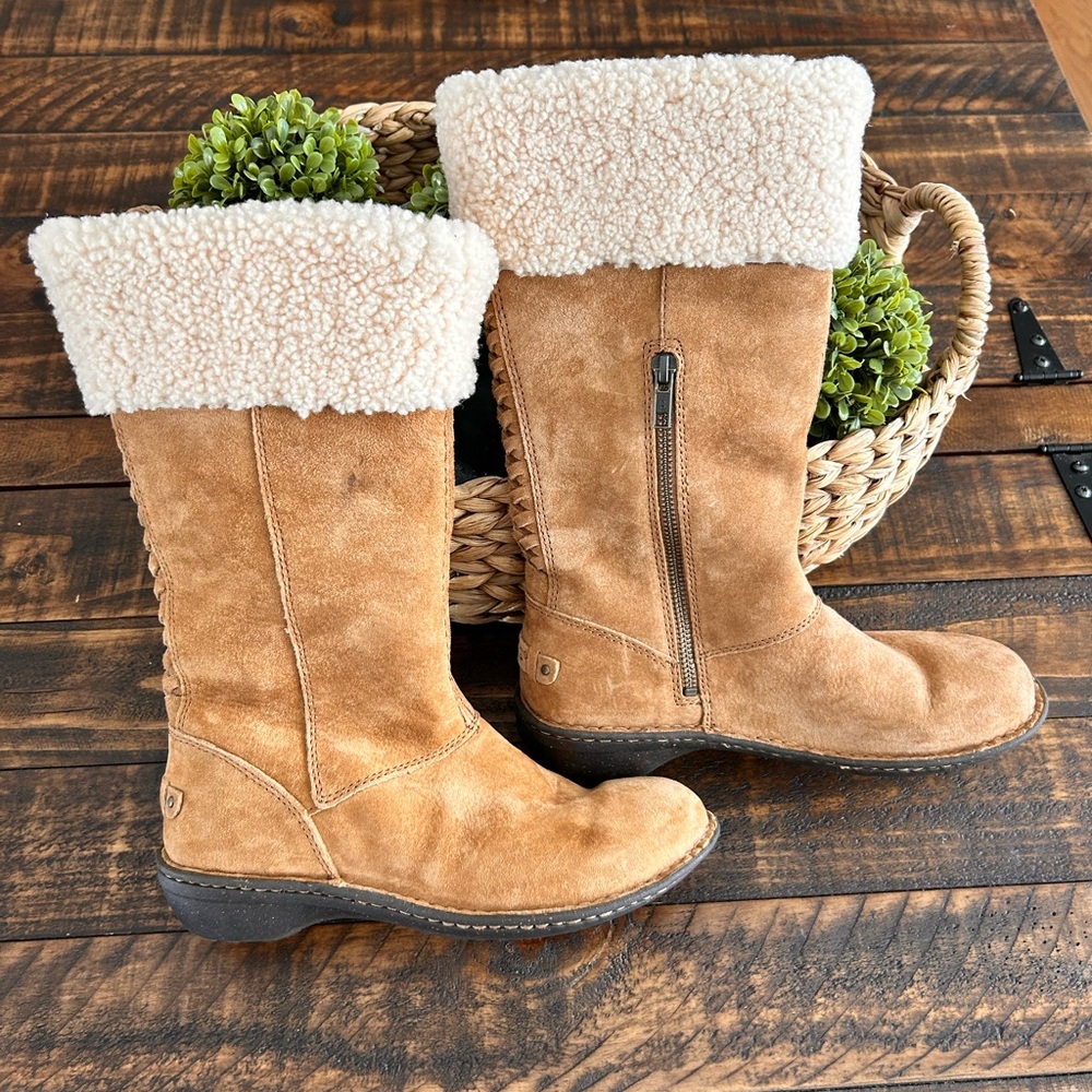 UGG Karyn suede boot